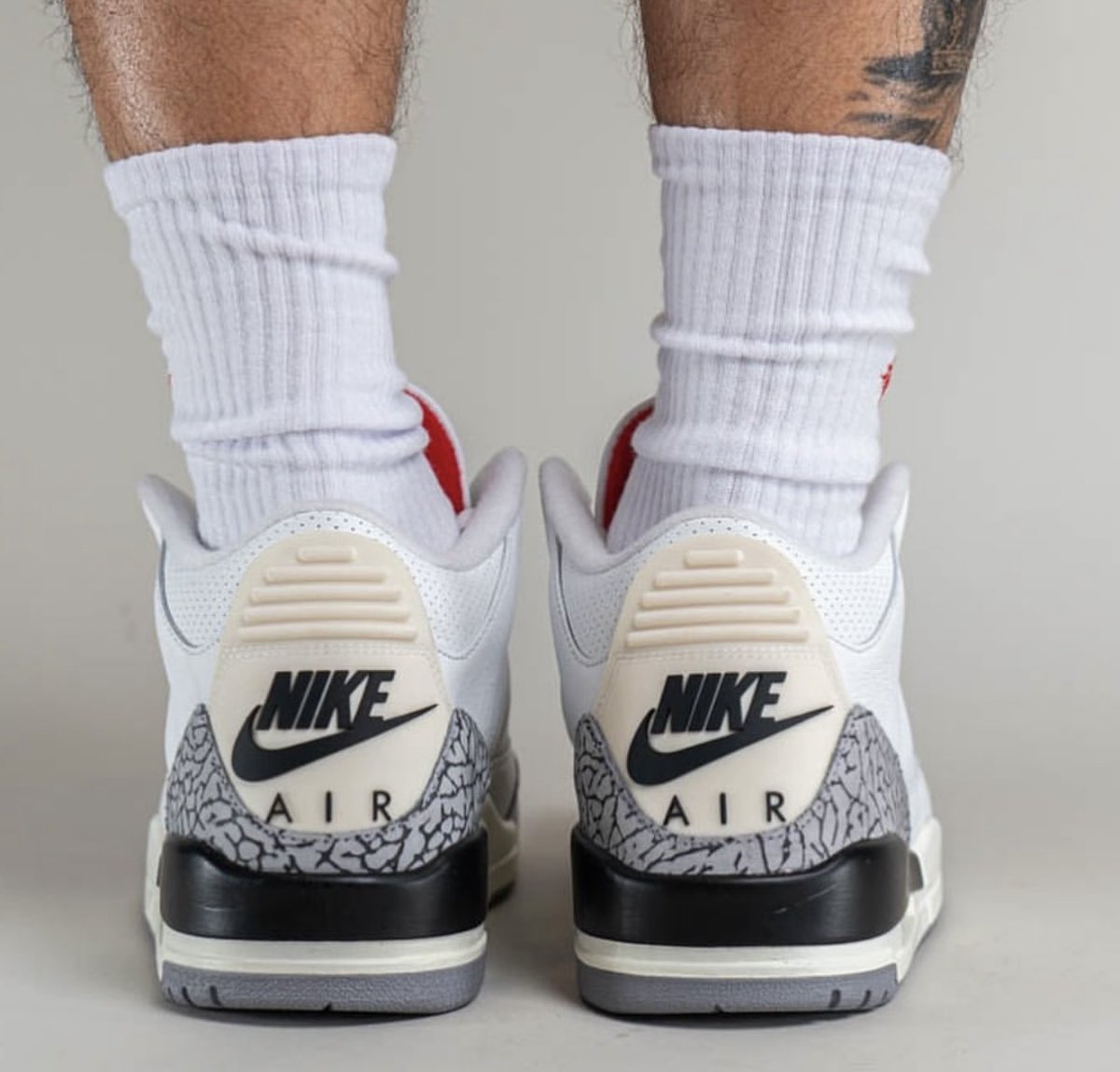 nicekicks's tweet photo. 2023 "White Cement" Air Jordan 3 🤤 https://t.co/SBlULm3ZMH