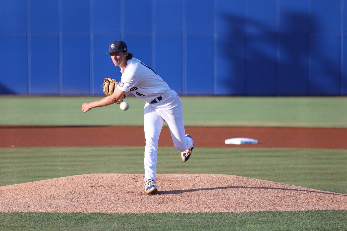 d1baseball's tweet photo. FROM THE SOUTHLAND PREVIEW 📂

@PrivateersBSB will lead off the weekends with one of the better starting pitchers in the SLC in junior LHP @Tyler_LeBlanc10, who struck out 74 and walked 33 last season and is up to 90-91 mph with his fastball.

🔗 https://t.co/wQoV7F7AYP https://t.co/LfkNR3eeIg