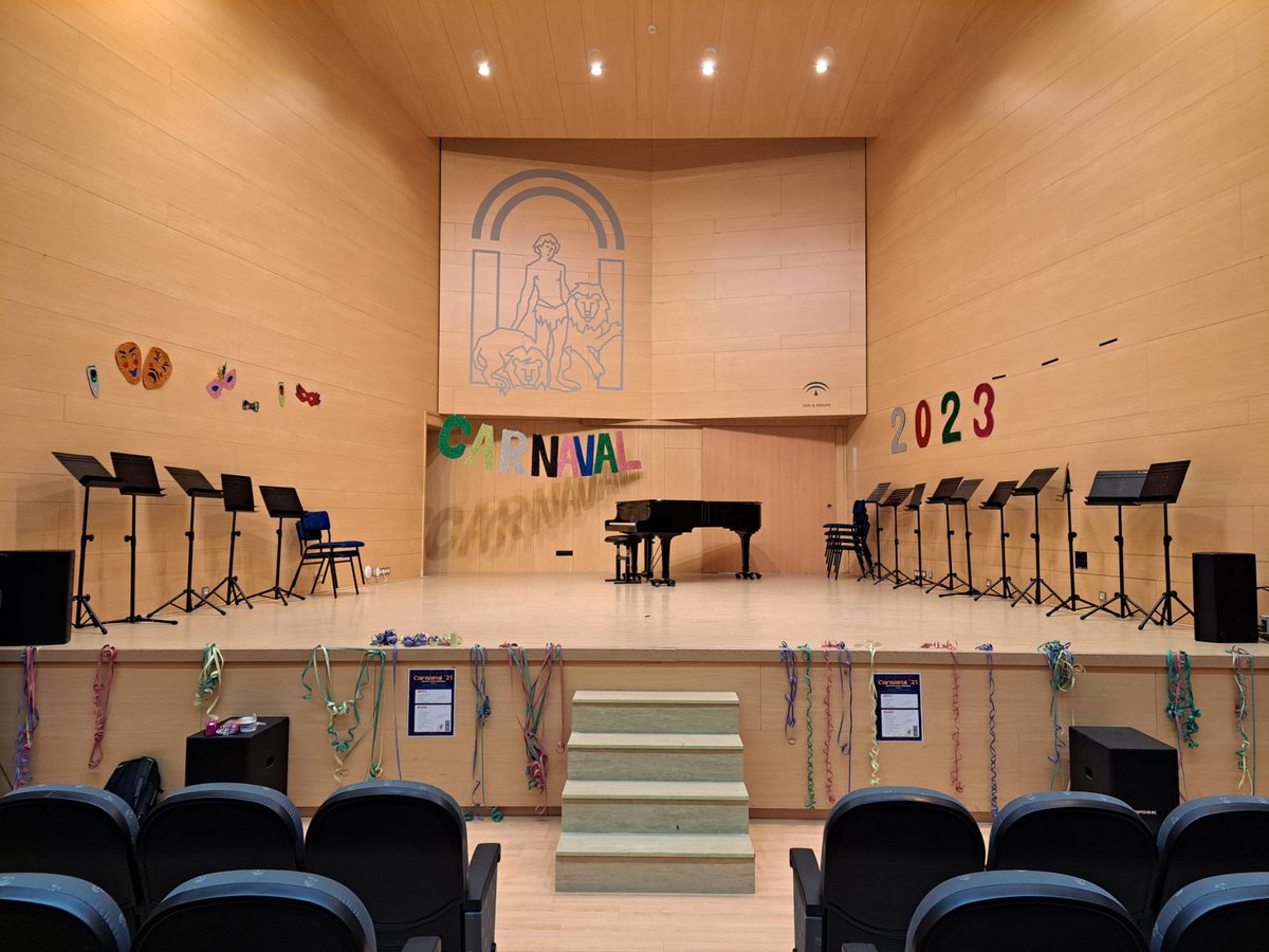 Todo listo para el concurso de Carnaval que celebramos en el conservatorio de música de Cádiz. Más de 250 familias acudirán al evento, una tarde diferente y muy divertida. ¡Feliz Carnaval!
#carnaval #carnavaldecadiz #conservatoriomanueldefalla #conservatoriodecadiz