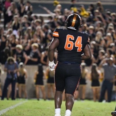CurDogFootball's tweet image. 2025 OL ERV SMITH

@ErvSmith_64 

6’2 265lbs 

Head Coach: @CoachFuller_CHS 

Sophomore Season Highlights: 
hudl.com/profile/151423…
