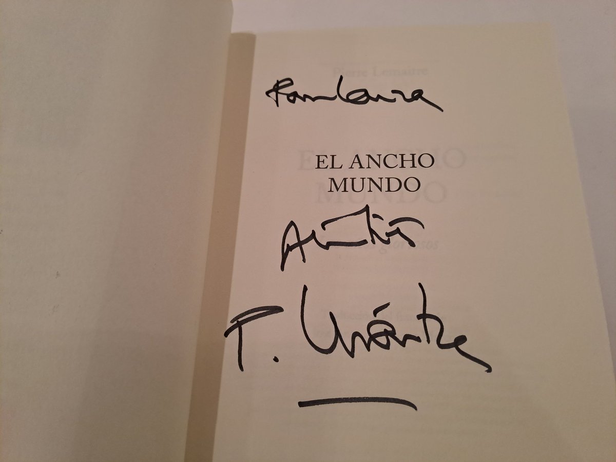 ArticuLaura_'s tweet photo. Avec @PLemaitreAuteur
Una experiència inoblidable.
Moltes gràcies @bromera @SalamandraEd #ElGranMón #ElAnchoMundo #LeGrandMonde @LaFatal_ @penguinlibros https://t.co/RtNnSzvtv3