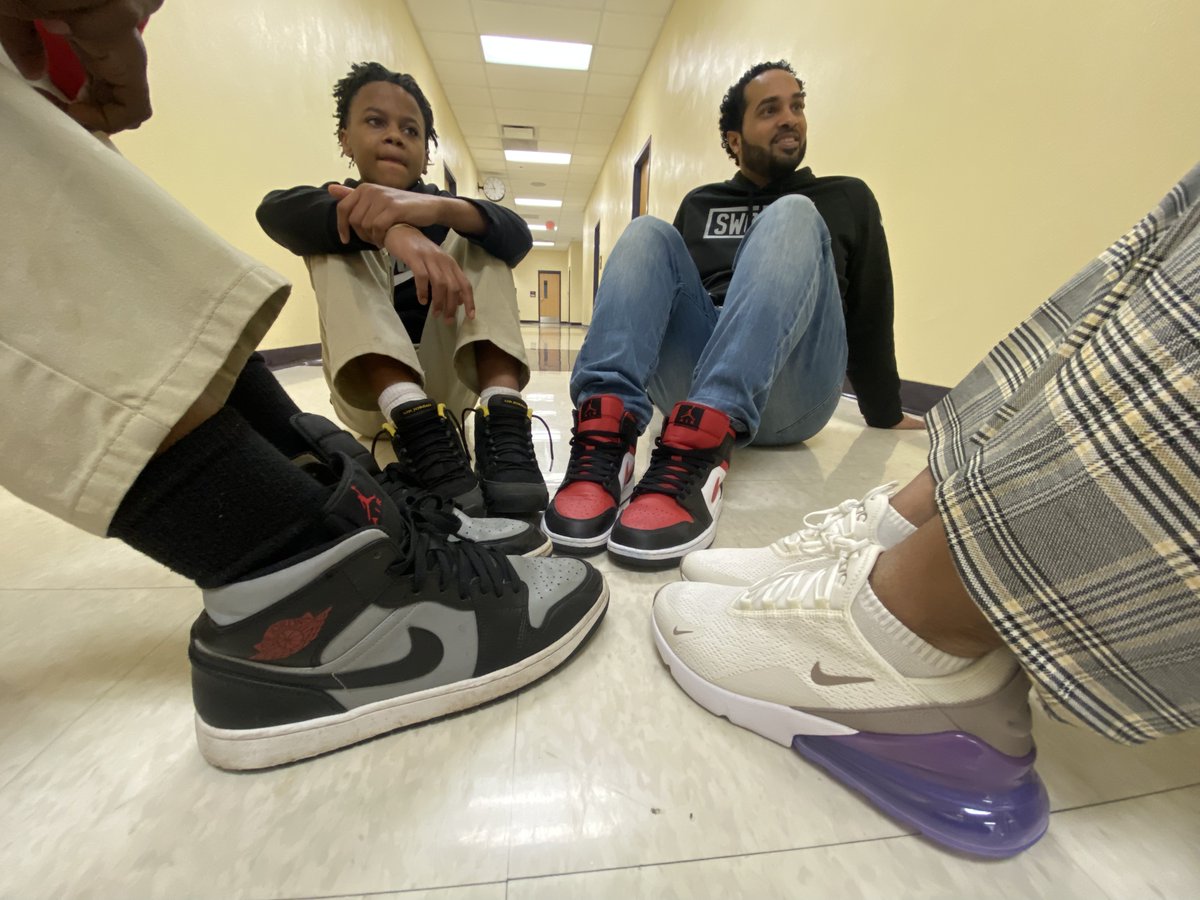 NormandySC1's tweet photo. CELEBRATING BLACK HISTORY | It's @Nike Day at Barack Obama School in honor of Normandy graduate Craig Williams, President of @Jumpman23! #BlackHistoryMonth #BlackExcellence #NormandyStrong #VikingPride https://t.co/6242K7BfIN