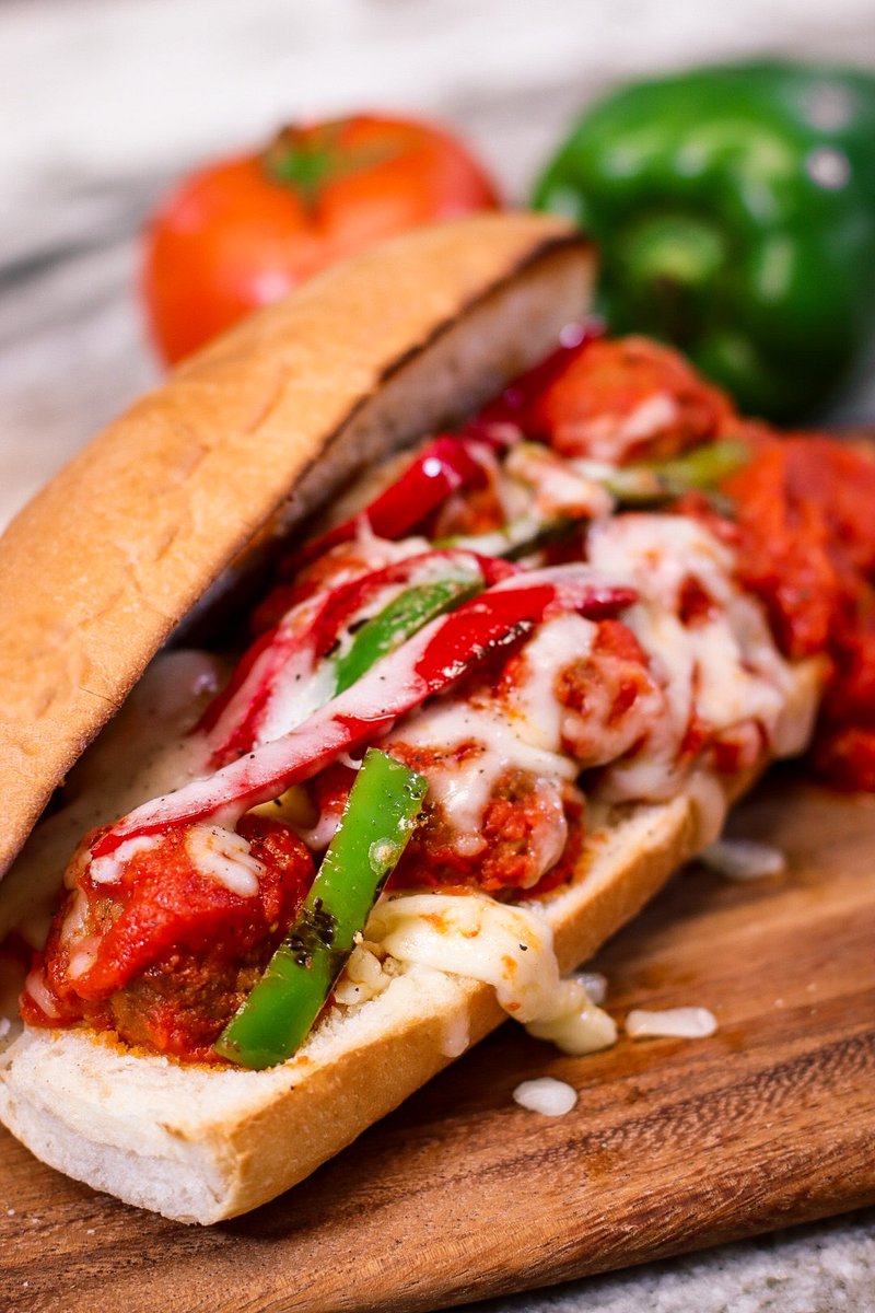 fantasiayeg's tweet photo. Oxford says:
scrump-tious : (adjective) extremely tasty, delicious

Fantasia customers say:  
 scrupm-tious: (adjective) Fantasia Meatball Panini

join us for lunch! $10.95
#yeg #yegfood #yegfoodie #yeglocal #yegeats  #foodporn #foodie #foodstagram #foodblogger  #yegdt #yegpanini https://t.co/avyKvv9fmH