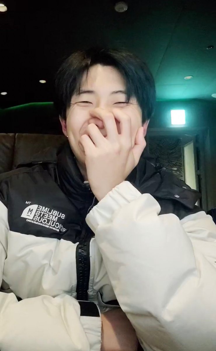 หล่อน่ารักมาก คนตายิ้มขี้โกงทุกคนปะเนี่ย