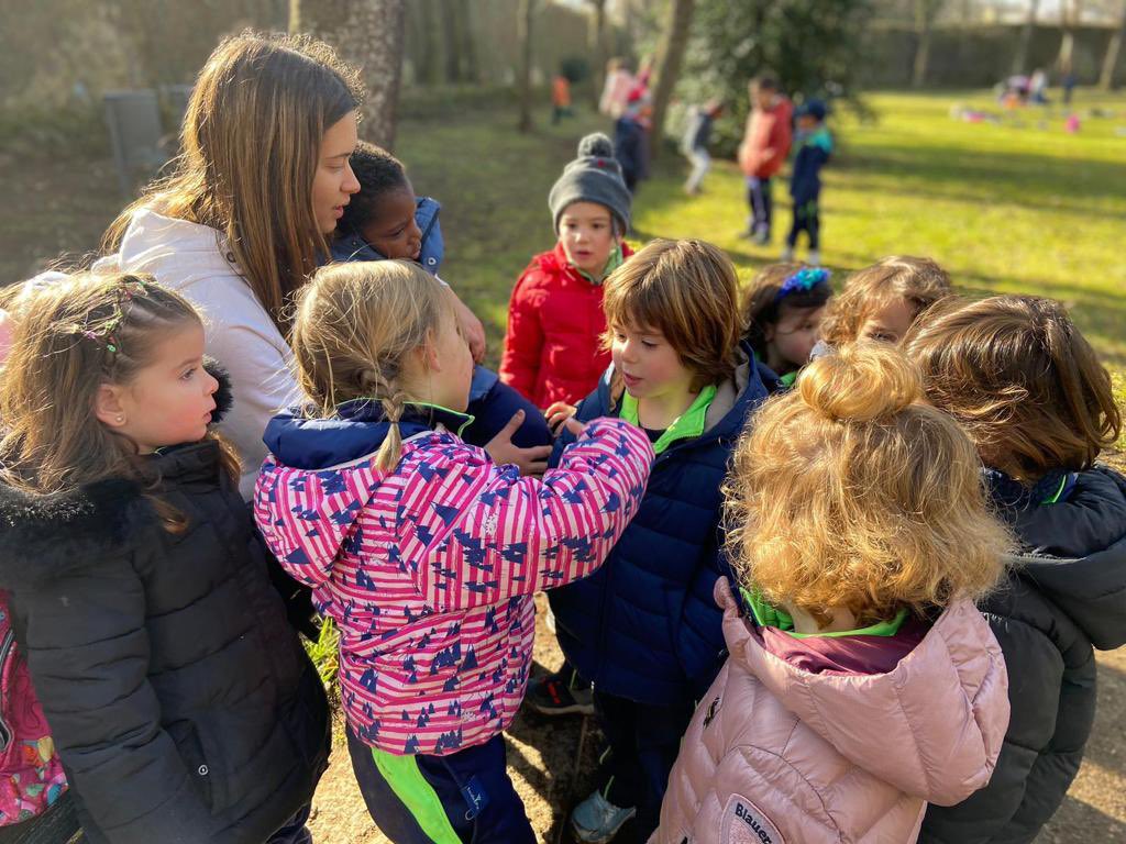 EpiaOlot's tweet image. DIJOUS LLARDER 3/7
Avui hem gaudit del Dijous Llarder al Parc Nou. Ens han acompanyat els alumnes de Cicles Formatius amb jocs molt divertits. Hem trobat les pistes que ens ha deixat el Rei Carnestoltes🎭
#etapa3/7
#dijousllarder
#FPOLOT
