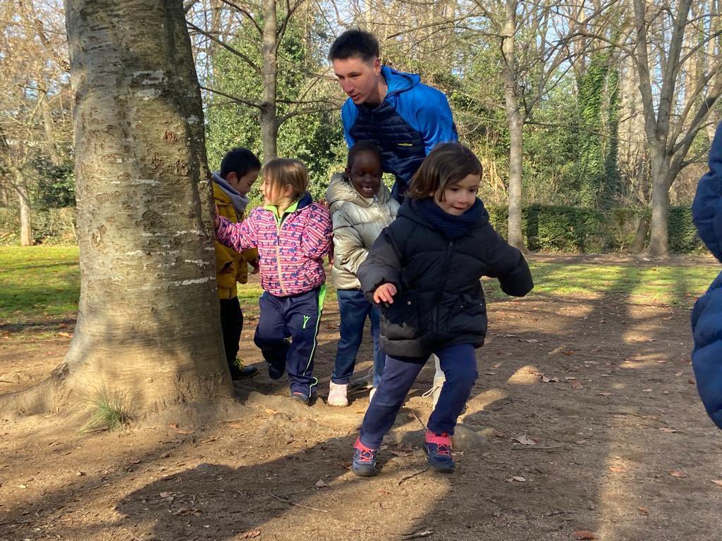 EpiaOlot's tweet image. DIJOUS LLARDER 3/7
Avui hem gaudit del Dijous Llarder al Parc Nou. Ens han acompanyat els alumnes de Cicles Formatius amb jocs molt divertits. Hem trobat les pistes que ens ha deixat el Rei Carnestoltes🎭
#etapa3/7
#dijousllarder
#FPOLOT