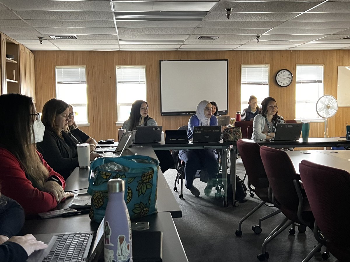 CRadek2's tweet photo. One of the great things about working with @ATS_FCPS is having the opportunity to teach and learn from each other. Today @JeffPowersFCPS and I had the opportunity to train our fellow AT Coaches on Text based AAC apps. #ATSFCPS @TobiiDynavox @AssistiveWare https://t.co/VqddJl6W9r