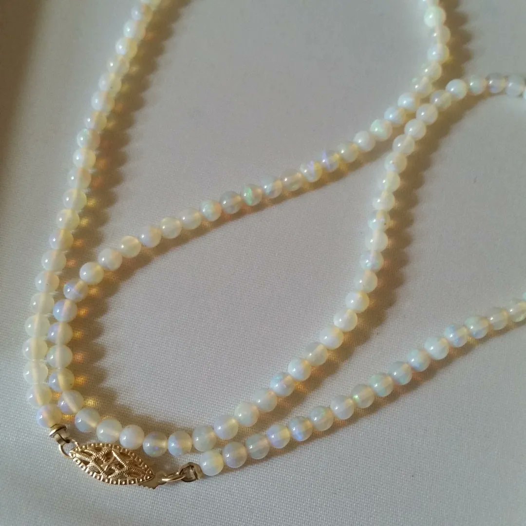 PumpjackP's tweet image. Vintage Opal Pearl Necklace With 14K Gold Clasp in Pastel rainbow hues - Etsy France buff.ly/3xrHKpt #PumpjackPiddlewick #vintage #antiques #etsyvintage #quality #uniquegifts
 #originalgift
 #sustainable
 #OOAK
 #giftforher
#opals #opalnecklace #necklace #anniversarygift