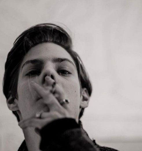 кофе. сигарета. ночь.