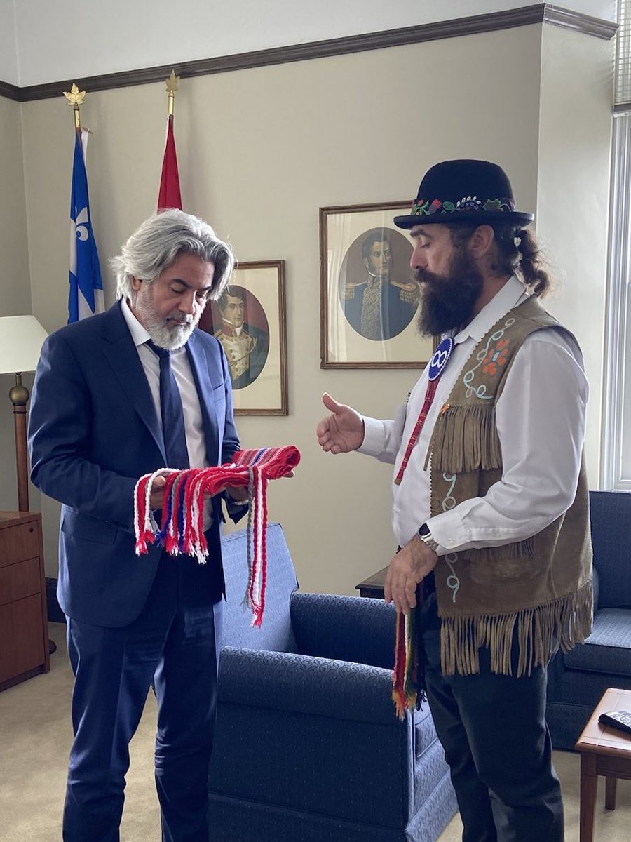 Pablo Rodriguez (@pablorodriguez) on Twitter photo 2023-02-16 15:31:38 C'est un honneur de rencontrer le ministre Patrick Harriott de @MetisNationBC pour discuter des priorités en matière de langue et de culture métisses du point de vue de la Colombie-Britannique. C'est un honneur de rencontrer le ministre Patrick Harriott de @MetisNationBC pour discuter des priorités en matière de langue et de culture métisses du point de vue de la Colombie-Britannique.