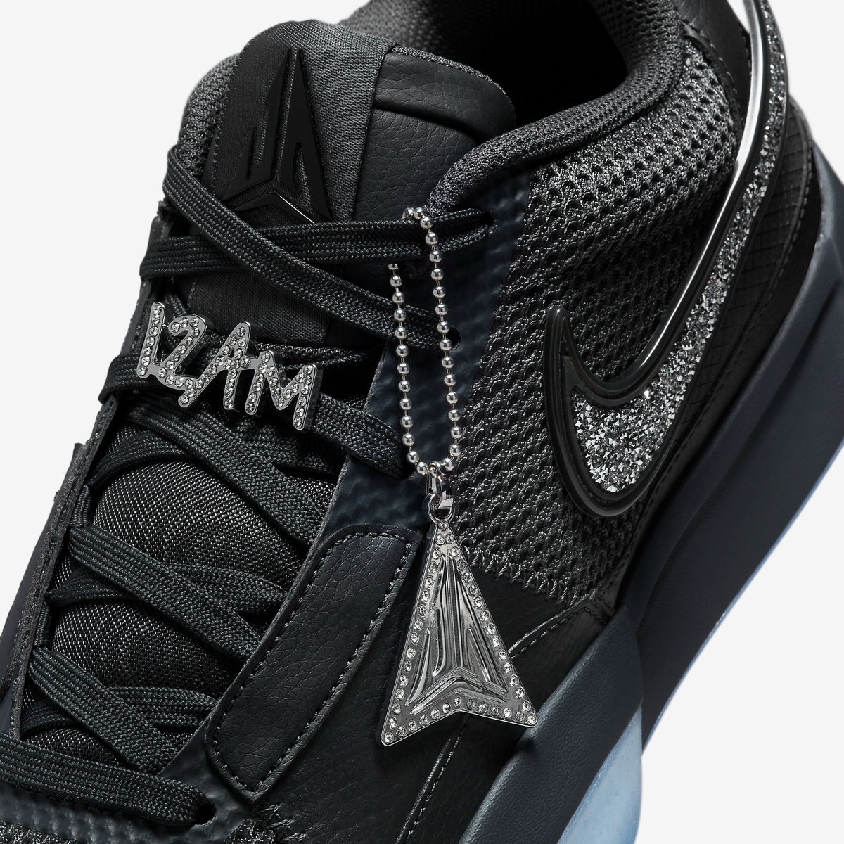 NBAdoPovo's tweet photo. Divulgadas imagens da colorway "midnight" do tênis do Ja Morant, o Nike Ja 1 🥶 https://t.co/TSUKIF5XTE
