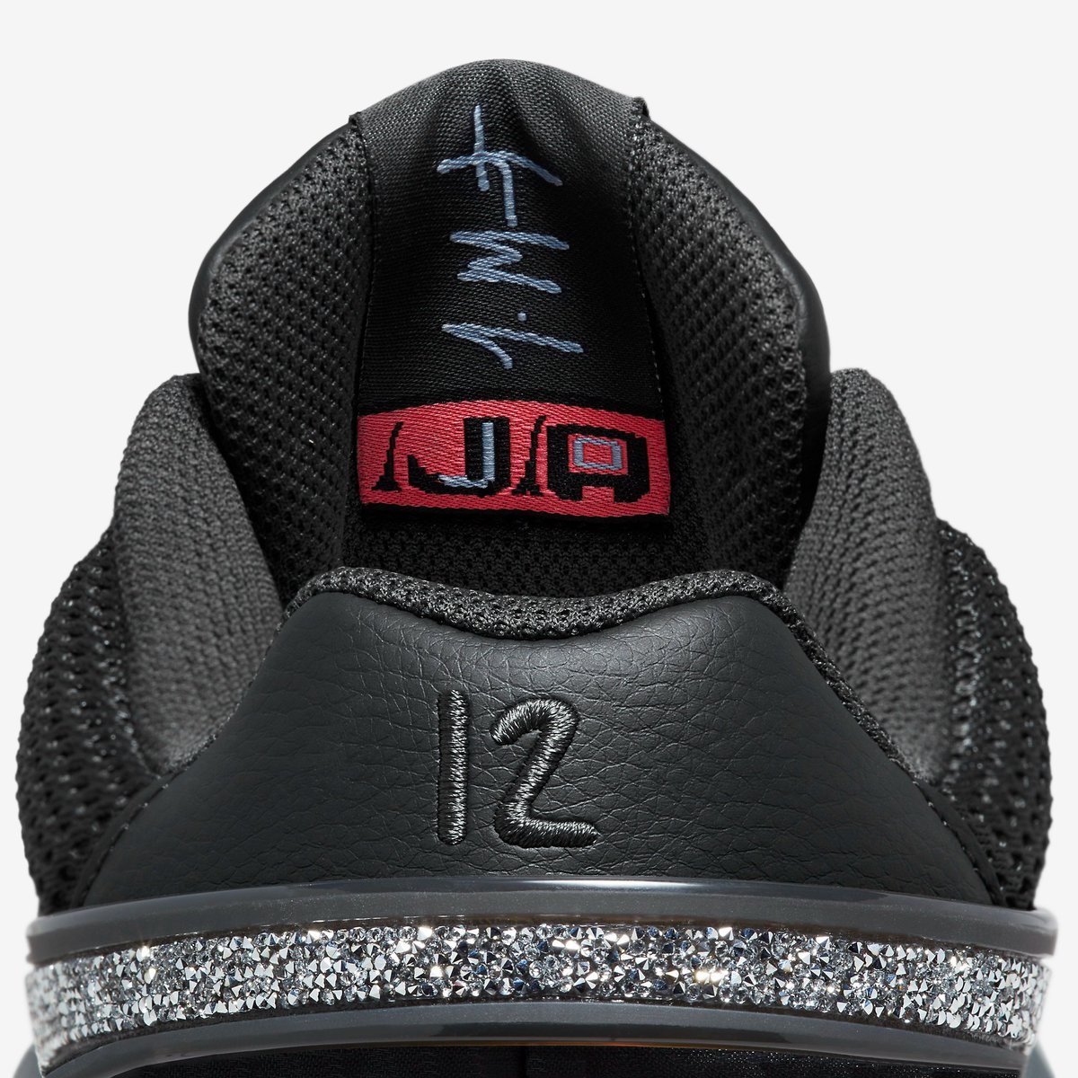 NBAdoPovo's tweet photo. Divulgadas imagens da colorway "midnight" do tênis do Ja Morant, o Nike Ja 1 🥶 https://t.co/TSUKIF5XTE