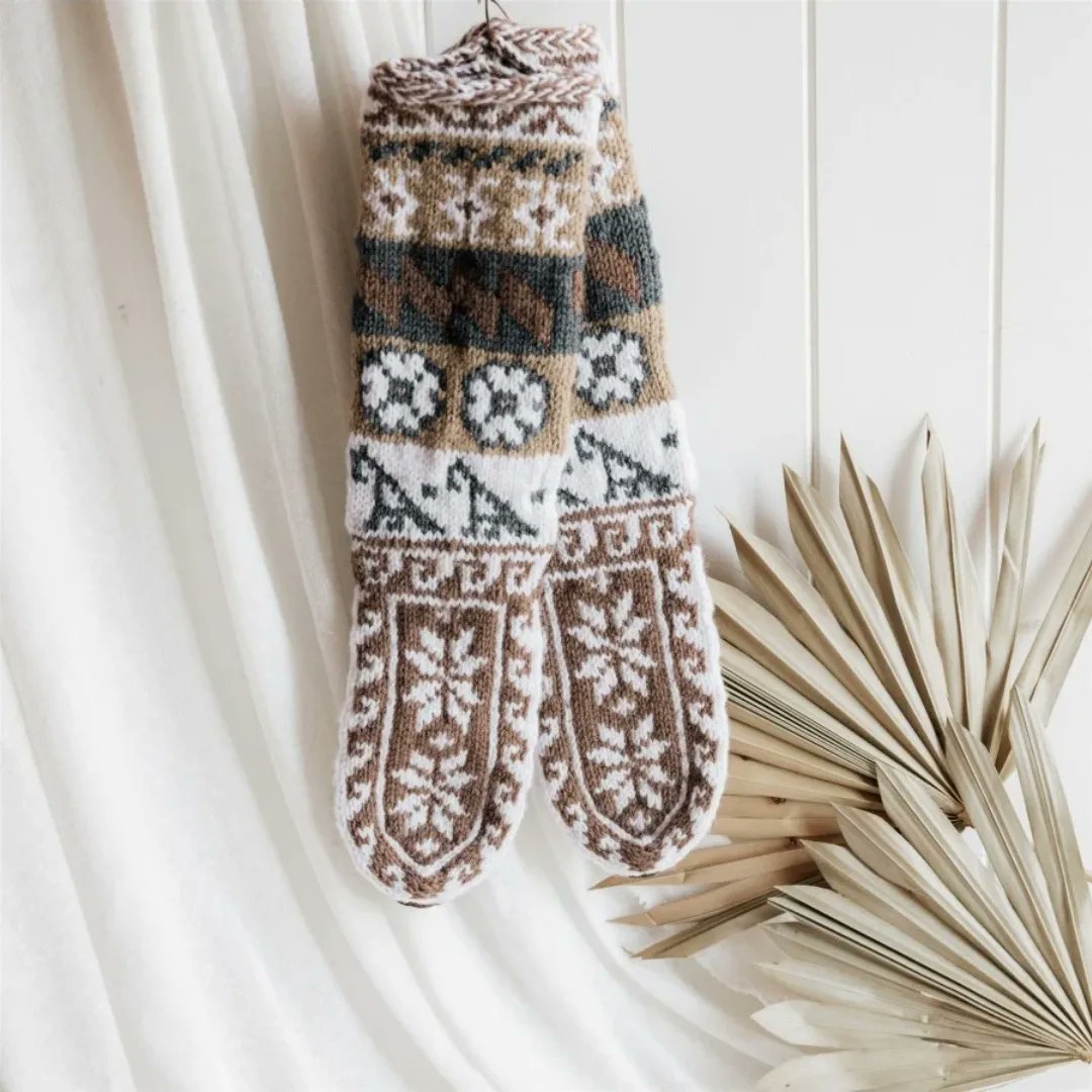 AzerJorab's tweet photo. This beautiful photo were taken in Australia 

#slippers #socks #knitsocks #knittingyarn #azerbaijanitradition #knitting #handmadegifts #fairfashion #fairtrade #fairtradeproducts #womenempowerment #womencommunity https://t.co/GoSEt5weDr