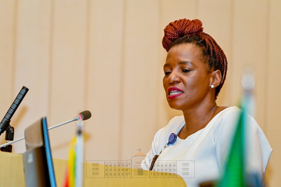 A travers l’apposition de sa signature, S.E <a href="/GeneralNeva/">SE Evariste Ndayishimiye</a> a egalement adhéré au programme "One million next level" de l'UA qui consiste à permettre à 1million de jeunes à bénéficier des opportunités dans les secteurs de l'éducation, l'emploi, la santé et le bien être etc.