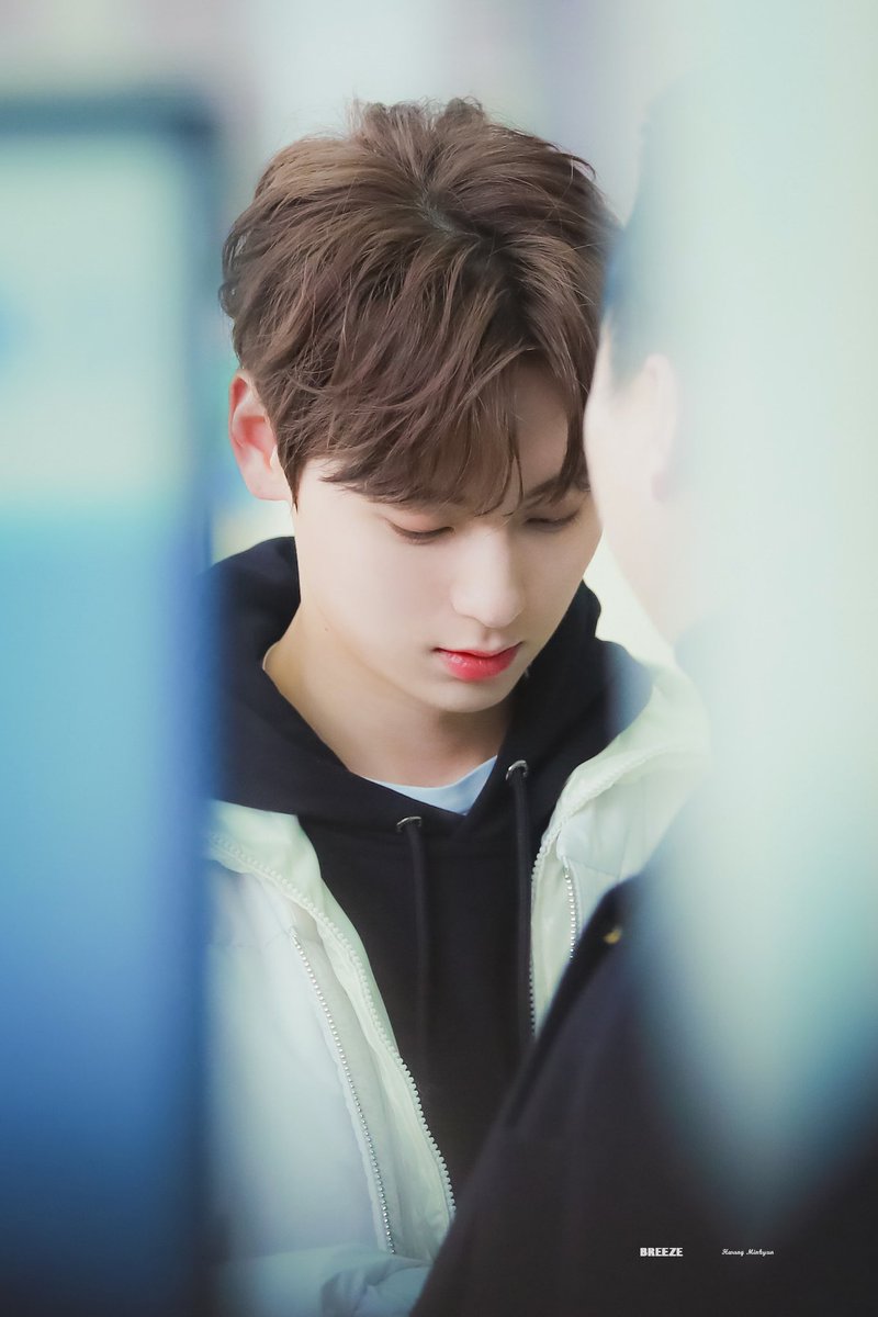 today_hmh's tweet image. 200217 밀라노 출국

#황민현 #Hwangminhyun #오늘의황민현