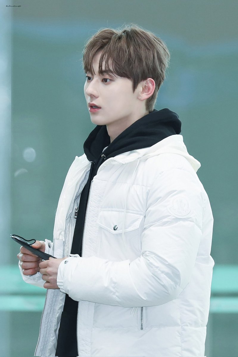 today_hmh's tweet image. 200217 밀라노 출국

#황민현 #Hwangminhyun #오늘의황민현