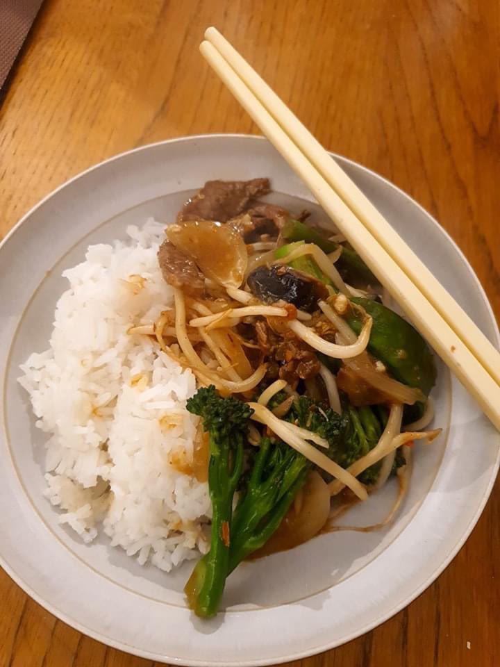 slzfw21's tweet image. Chilli Beef Stir fry &amp;amp; Sticky Rice, made with saved veg #foodie #savedfoodrecipe #WasteLessSaveMore