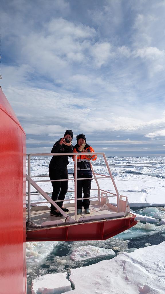 Amber Annett tweet media