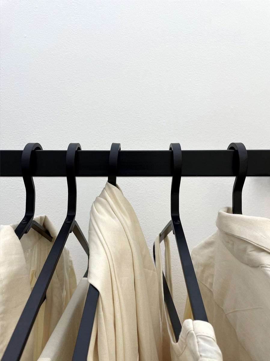 studiojoeland's tweet image. MY HEART BELONGS 
TO THE OTHER
JOËL ANDRIANOMEARISOA

OPENING FRIDAY 17 FEBRUARY 2023 . 5 PM
CHURCH PROJECTS
CAPE TOWN

#JoelAndrianomearisoa #ChurchProjects #CapeTown