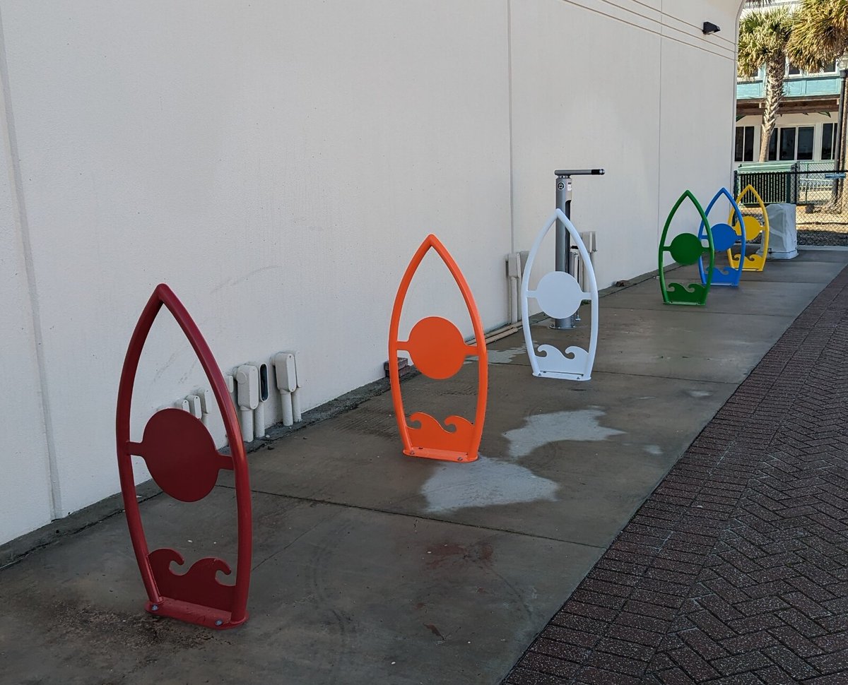 jax_bch's tweet photo. Bike racks behind seawalk pavilion.
#Jaxbeach #biking https://t.co/LvFoS19Icc