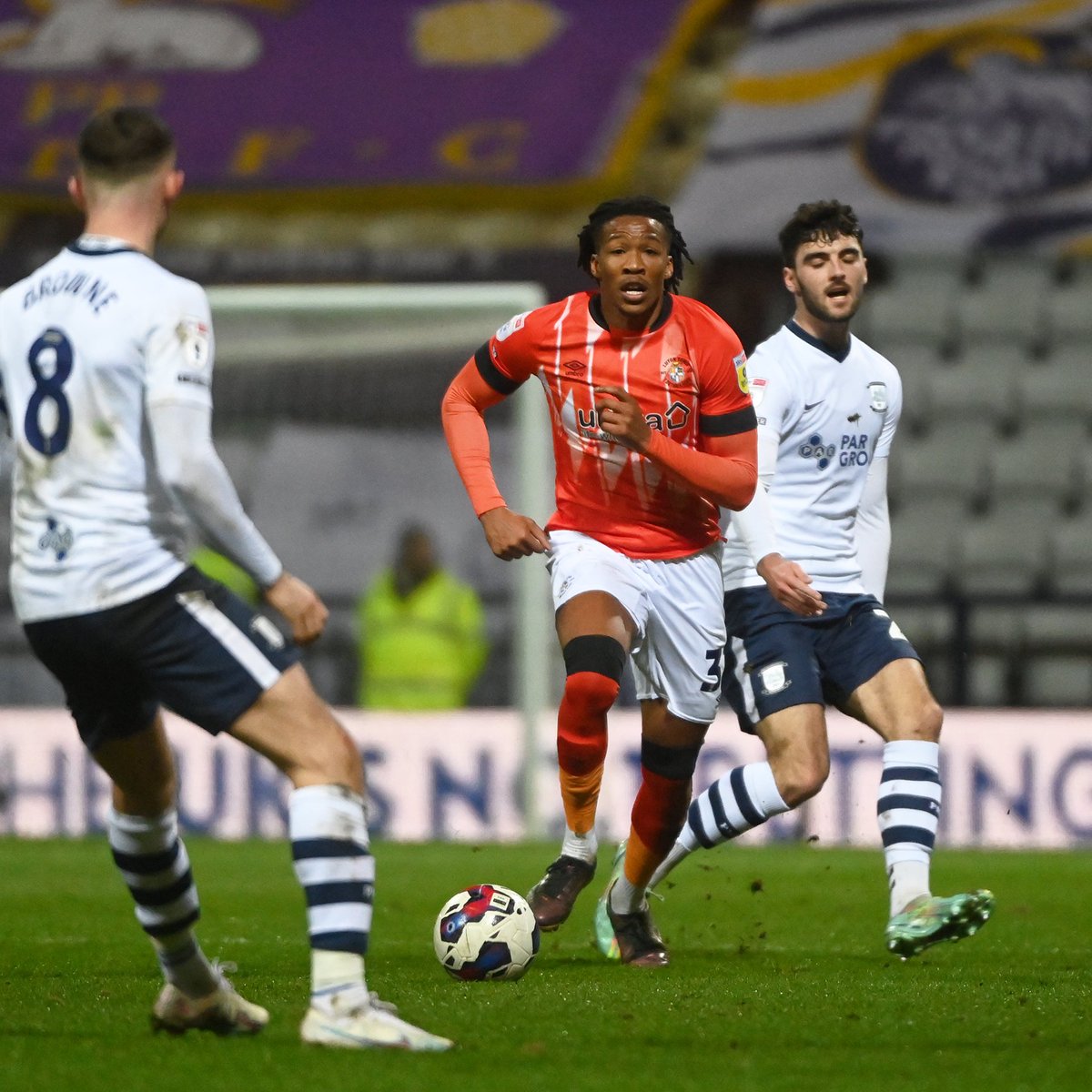 LutonTown's tweet photo. 👏 @gabeosho 👏 https://t.co/wivOiq99rK
