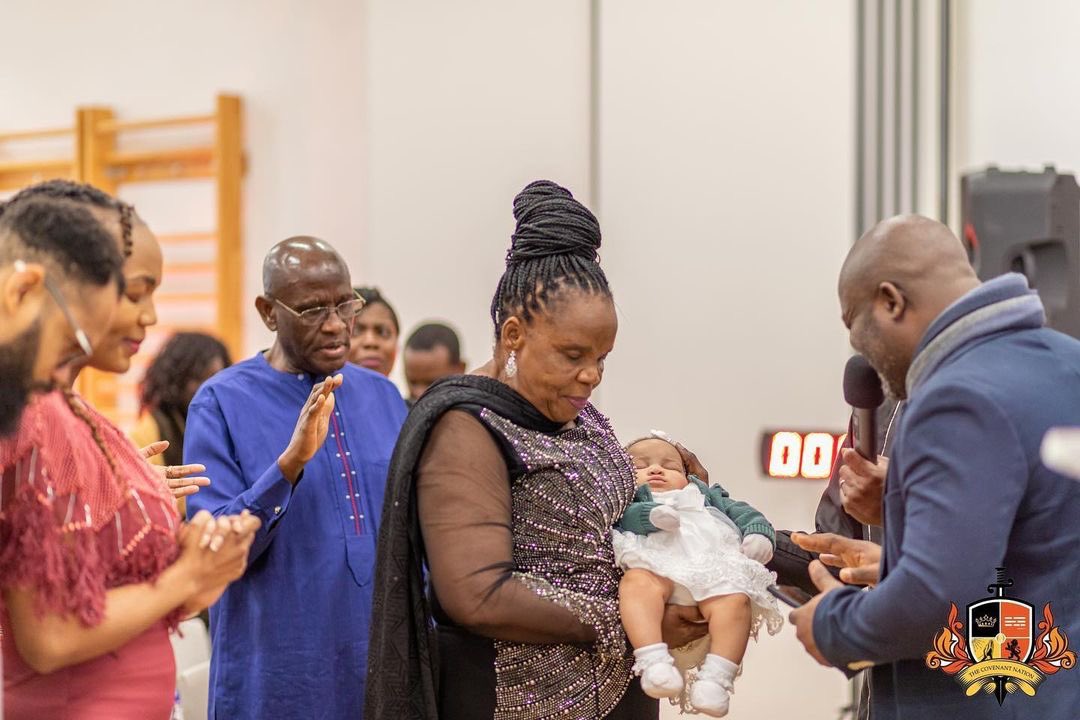 tcnlondon_'s tweet image. Pictures from the baby dedication service Last Sunday.

May God bless your family and provide you with strength to raise this young one in a loving, godly and caring environment.

Welcome To The Family Little One 🥰
.
#covenantnationuk 
#tcnservices 
#familychurch 
#londonchurch