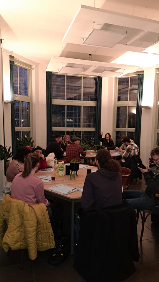 Outreachend055's tweet photo. Gisteren hebben we heerlijk gegeten met 25 jongeren bij Inloophuis De Herberg in Apeldoorn. https://t.co/xw6qT4kGfz