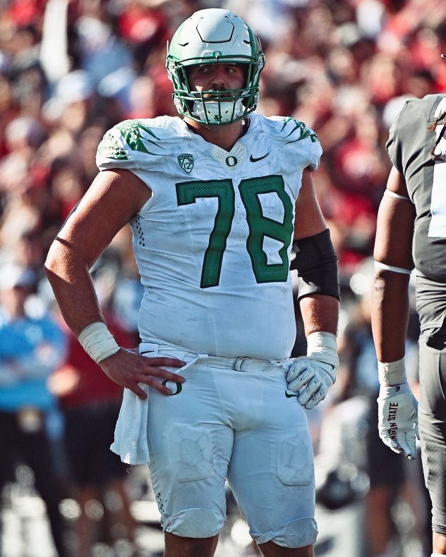 Oregon Center Alex Forsyth last season:

🦆 408 Pass Block Snaps
🦆 1 Pressure Allowed