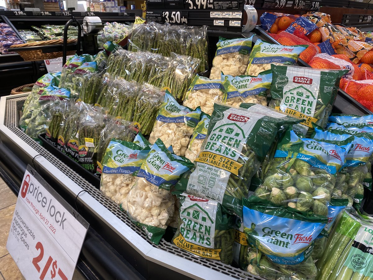 We’ve said it before and we’ll say it again, for as long as we need to.  These #vegetables DO NOT require #plastic #packaging.  There is no excuse to not #RethinkPackaging <a href="/GreenGiant/">Green Giant</a> <a href="/GiantEagle/">Giant Eagle, Inc.</a> <a href="/CrystalValleyNA/">CrystalValleyFoods</a>!  #FreeTheVeggies