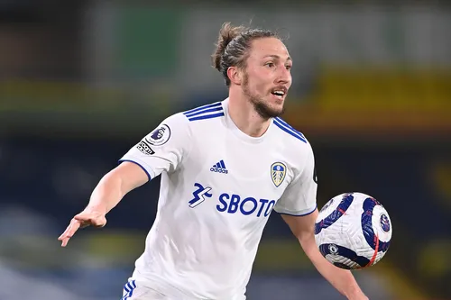 LeedsPeru's tweet photo. #OFICIAL Luke Ayling renueva su contrato con el Leeds United hasta junio de 2024 . Merecida renovación de uno de los lideres del equipo https://t.co/rrMF1FSNZz