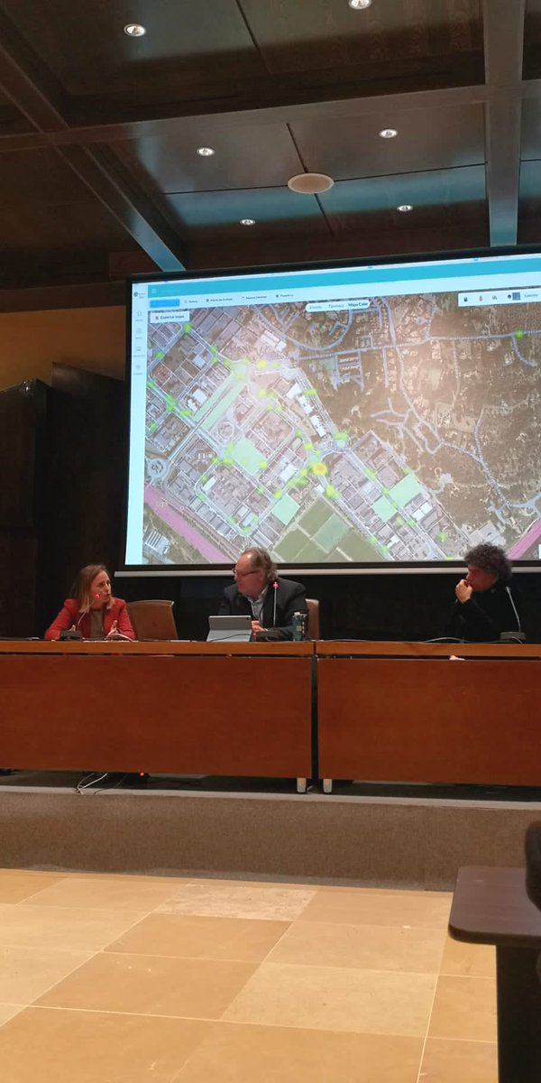 entidadPTV's tweet image. @FranciscoIzqui7, nuestro vicepresidente, ha participado en una charla sobre #ahorroenergetico y sistemas de #recargaelectrica en parques como socios @APTE_es en @ForoTransfiere