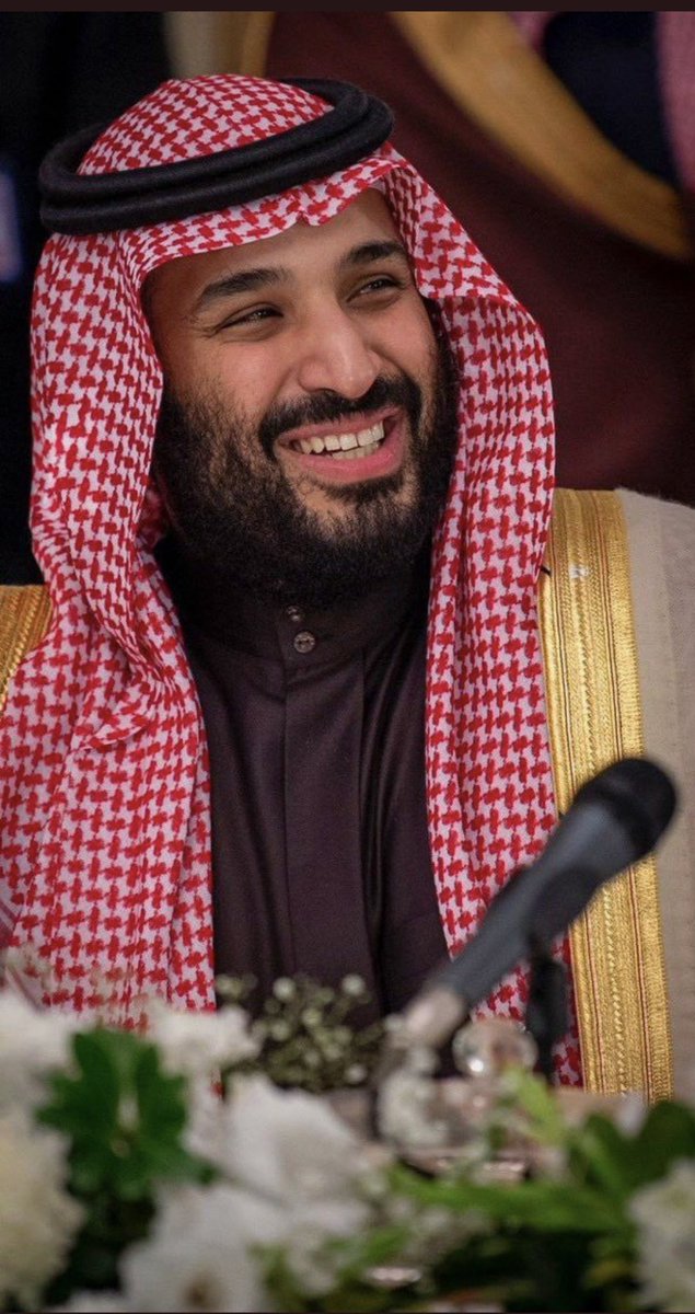 مُتَفَكِّر tweet media