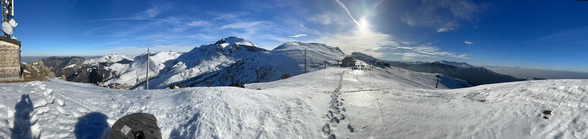 SVCSSkiTrip's tweet photo. Students - uuurrrrgghhh going up a mountain, why? Students 15 minutes later- WOW!!!!! #SVCSSkiTrip https://t.co/nEcJLqi3l0