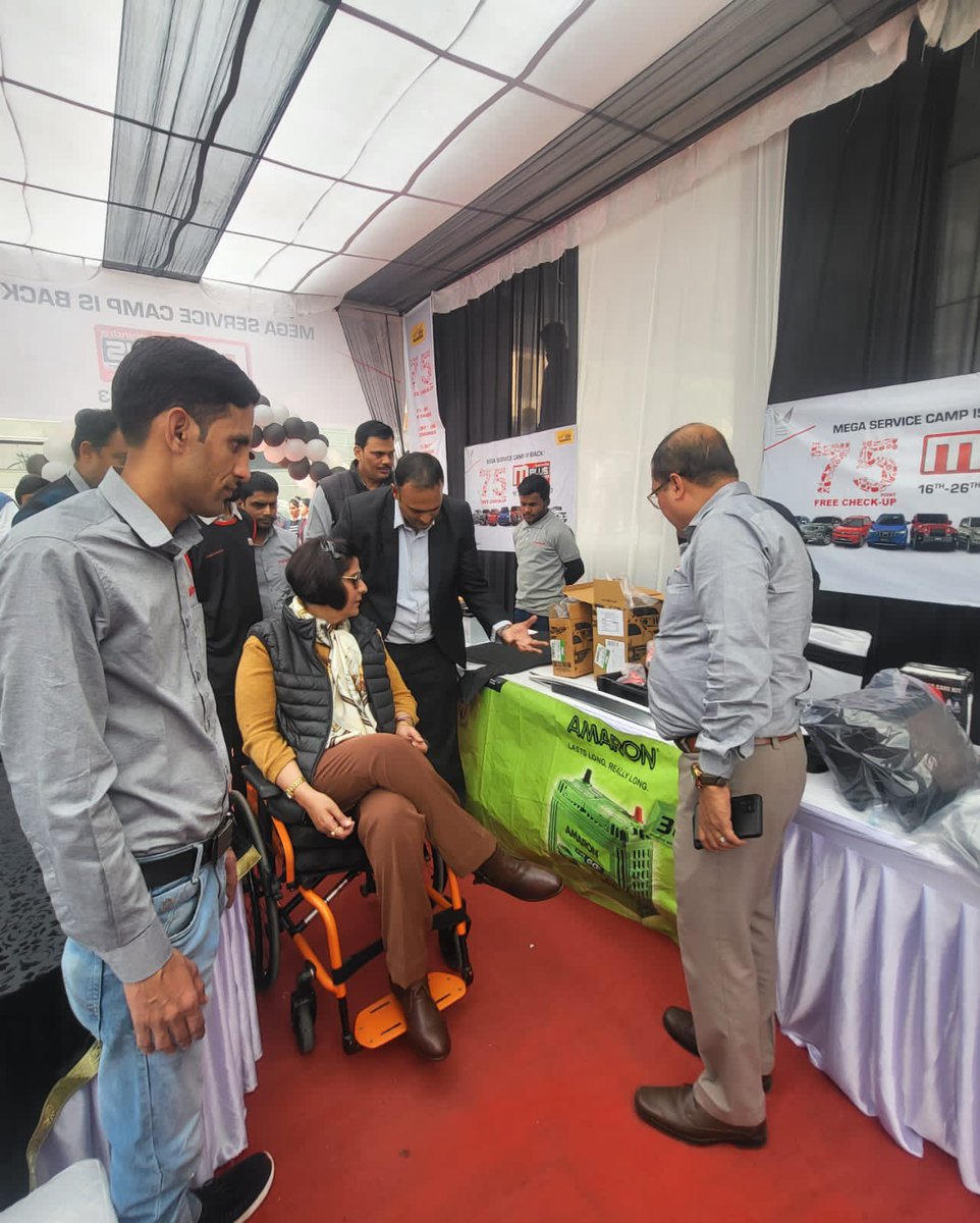 DeepaAthlete's tweet photo. Honoured to join the @MahindraRise family at Koncept Mahindra Sec 59 Noida, for the inauguration of their #MPlus75 service camp. Impressed by their mega camp with customer care at the heart of it! Thank you Mr Prashant for inviting me. Very happy to meet such a dedicated team. https://t.co/cctxHk5vCA