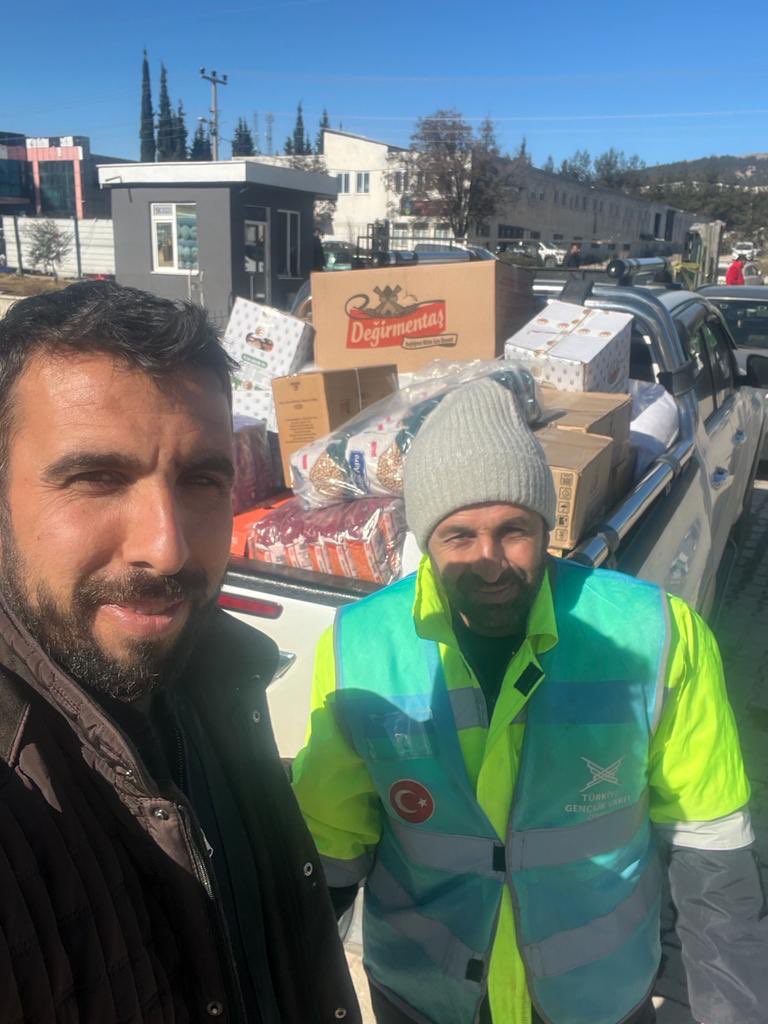 Gönüllü kardeşlerim bir hafta yalnız bırakmadılar bizi. Varolun...