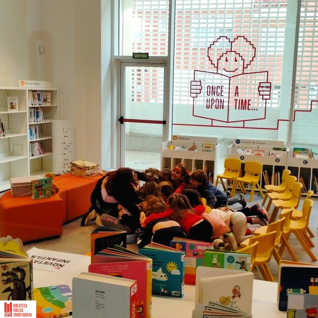 Aquesta setmana hem rebut la visita de l'alumnat més menut de l'escola La Creu.

Les classes de P3 🐇 i 🐌 i les de P4 🏴‍☠️ i 🐈han après les normes d'ús de la biblioteca, han conegut a l'Iku i també altres històries!
<a href="/AjTorrefarrera/">AjTorrefarrera</a>