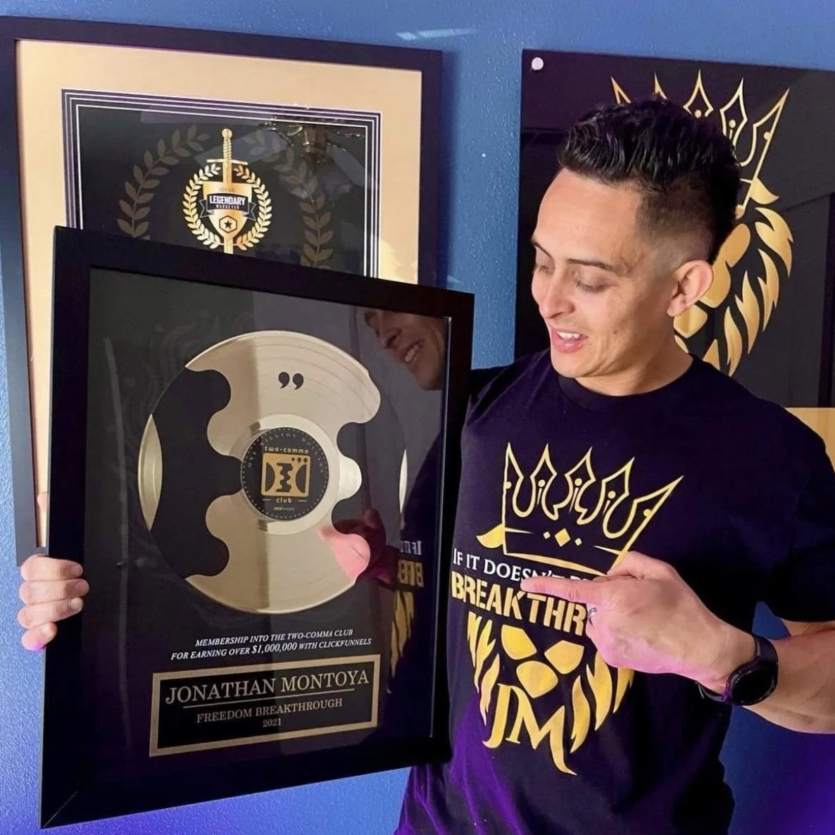 clickfunnels's tweet image. HUGE congrats to Passive Income Lifestyles for reaching his goal of being a #TwoCommaClub Award Winner! 🏆



Are you next?! 👀👇

#twocommaclub #clickfunnels #cf2point0 #salesfunnels