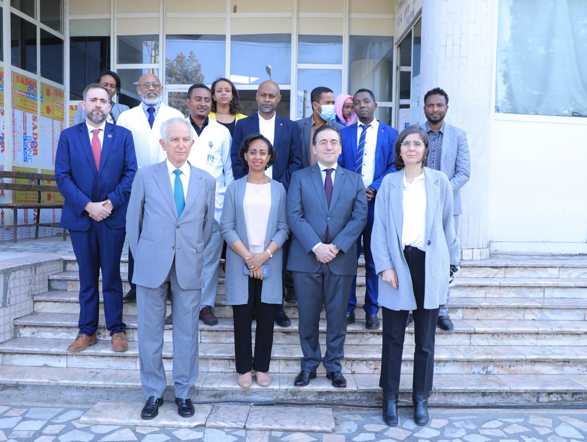 በጤና ሚኒስትር ዶክተር ሊያ ታደሰ እና በአውሮፓ ህብረት የስፔን የውጭ ጉዳይ ሚኒስትር ጆዜ ማኑኤል የተመራ ቡድን በዳግማዊ ምኒልክ ኮምፕሬንሲቭ ስፔሻላይዝድ ሆስፒታልን ጎብኝተዋል።
m.facebook.com/story.php?stor…