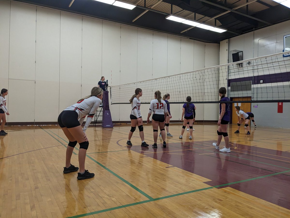 denisecowdrey's tweet photo. Hard fought volleyball season has come to an end. Congrats to all our junior girls. These girls have improved immensely and are really great team players. #beaverproud #ldssproud #lorddorchester https://t.co/xOQLtRr7wd