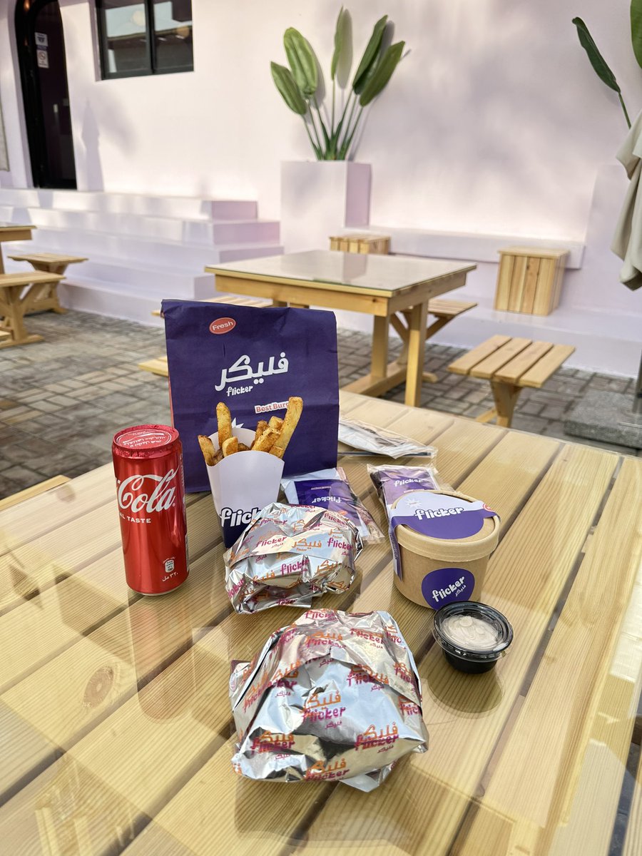 7_sh23's tweet photo. فليكر برقر🍔🤩📌
احدث مطاعم البرقر بوسط الرياض يقدم برقر اللحم والخبز والصوصات تتحضر بالمطعم بعد المكان فيه جلسات خارجية والبرقر لذيذةة مكانهم قريب من التحلية 🤩♥️
السليمانية 📍
https://t.co/5lb5KIPyNK https://t.co/a8tIsU6n6b