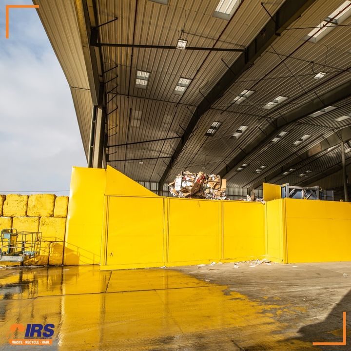 Did you know that on average American uses 7 trees a year in products made from trees?

Let's make sure every tree counts and keep our landfill free of carbon producing, organic waste!

#recycle #recycling #reuserecycle #waste #chicago #312recycle #gogreen