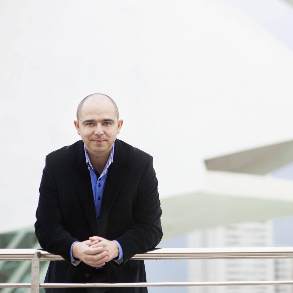 LiraMusical's tweet image. Després de tot el viscut el cap de setmana passada volem donar la benvinguda a qui a partir d’ara portarà la Direcció de la nostra BANDA SIMFÒNICA, Sergio Navarro Bonaviña. Amb ell queda garantida la continuïtat de la Societat, la que al final es la que ens mou, la música.