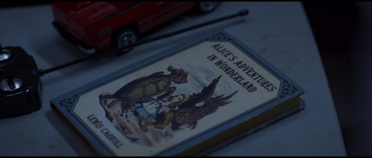 #BooksinFilms @lunarscp   Alice in Wonderland (dir. Lenny Abramson, 2015)