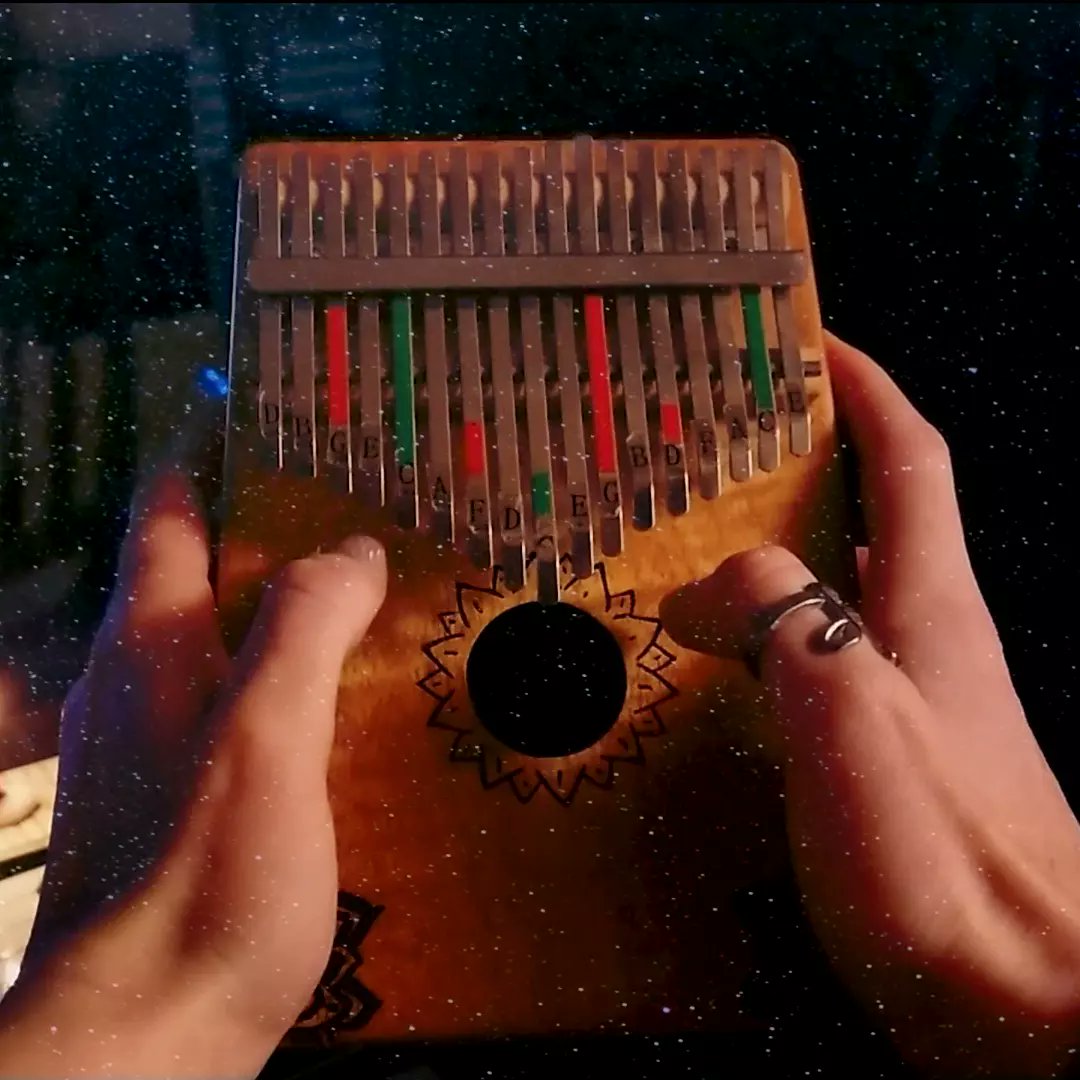 fiammavelo's tweet photo. La Kalimba... ecco a voi questo piccolo compagno di viaggio che si unisce alle note di #Orione ...un tocco di magia astrale alle note del piano ⭐⭐
Cosa ne pensate?

⭐⭐⭐🎧➡️https://t.co/IF0kdyMrXd

⭐⭐
#FiammaInMusica #winterstars #pianist #composer #soundtrack #music #piano https://t.co/APgfcE4TCe