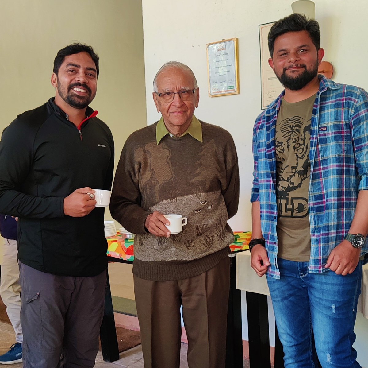Abhinav_Tyagi_'s tweet image. It was great to meet and have a discussion with Dr. MK Ranjitsinh. He is the architect of the #Wildlife #Protection Act of India (1972). He is an inspiration to many. Thank you #CILS5 for this opportunity. 
With @kaushalgpatel4 @Conserving_CI