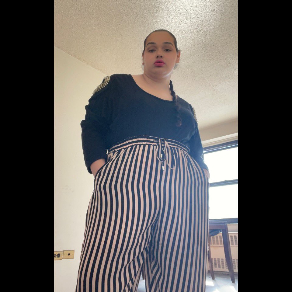 ThatsAndrea92's tweet photo. I don't know if you ride or die.
I don't know if you're 'bout this life.
@RainbowShops @Forever21Plus @Forever21 #effyourbeautystandards #plussize #curvy #judgelesslovemore #confident #confidentwoman #confidence #loveyourself https://t.co/iHbzKnxDnU