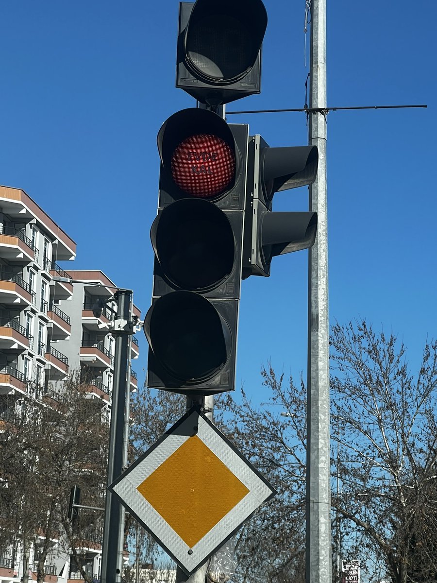 Adıyaman’da düşündüren mesaj…
#adıyaman #deprem #ev