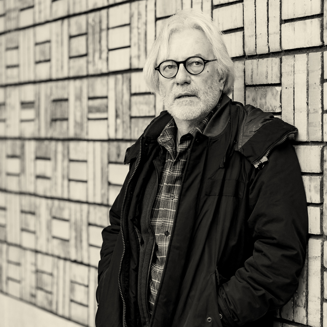 vrijdagboeken's tweet photo. 'Iconen' geeft een ontluisterende kijk op het reilen en zeilen in een Vlaams psychiatrisch centrum in 1975-1976. Het kan toeval zijn dat Erik Vlaminck in die periode in een Vlaams psychiatrisch centrum werkte…

📖 #Iconen is nu verkrijgbaar: https://t.co/3nyWt6nUMt https://t.co/rlPpaGiLRw