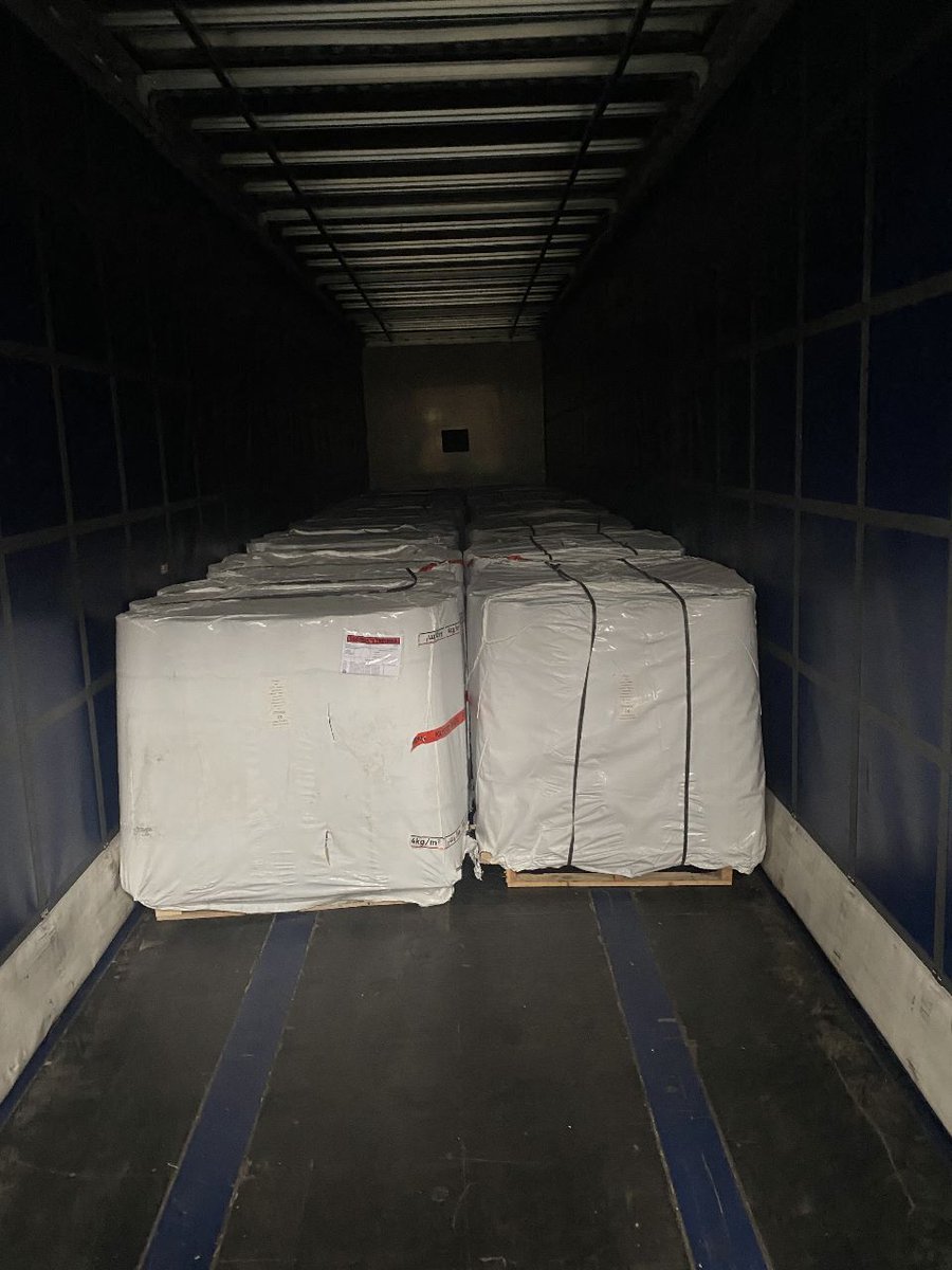 #roofing felt -  all packed and ready to be delivered to our customer in UK

#roofingfelt #roofingmaterials #fencyx #rooftop #constructionmaterials