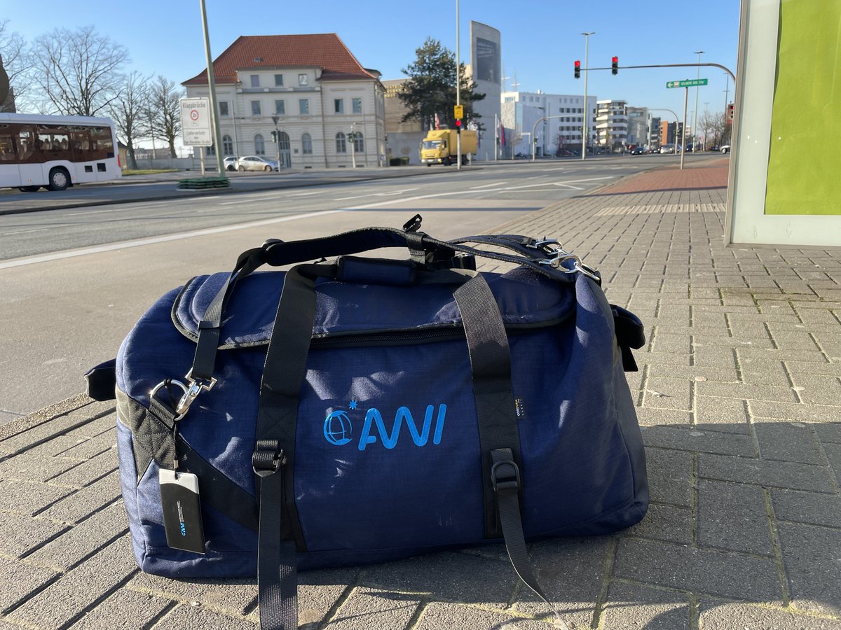 ArlieMcCarthy's tweet photo. A kit bag can only mean one thing - field work!! 🥳This #PolarAlienHunter is heading to Chile @inach_gob  and @SAERI_FI to collect samples to uncover where #sneakybeasties on an #Antarctic ship have come from!
Also, this gear is SPOTLESS - so I only need to clean my personal gear https://t.co/tmRJcXQitF